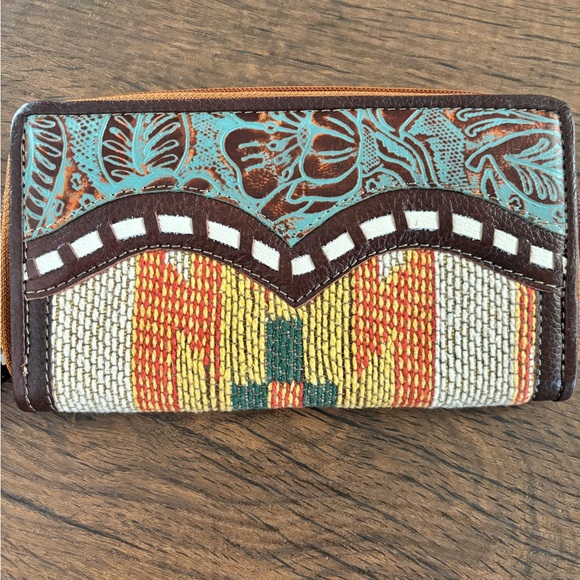 Myra Women’s full size wallet. Tooled turquoise Leather. Western wallet. NWT - Picture 3 of 4